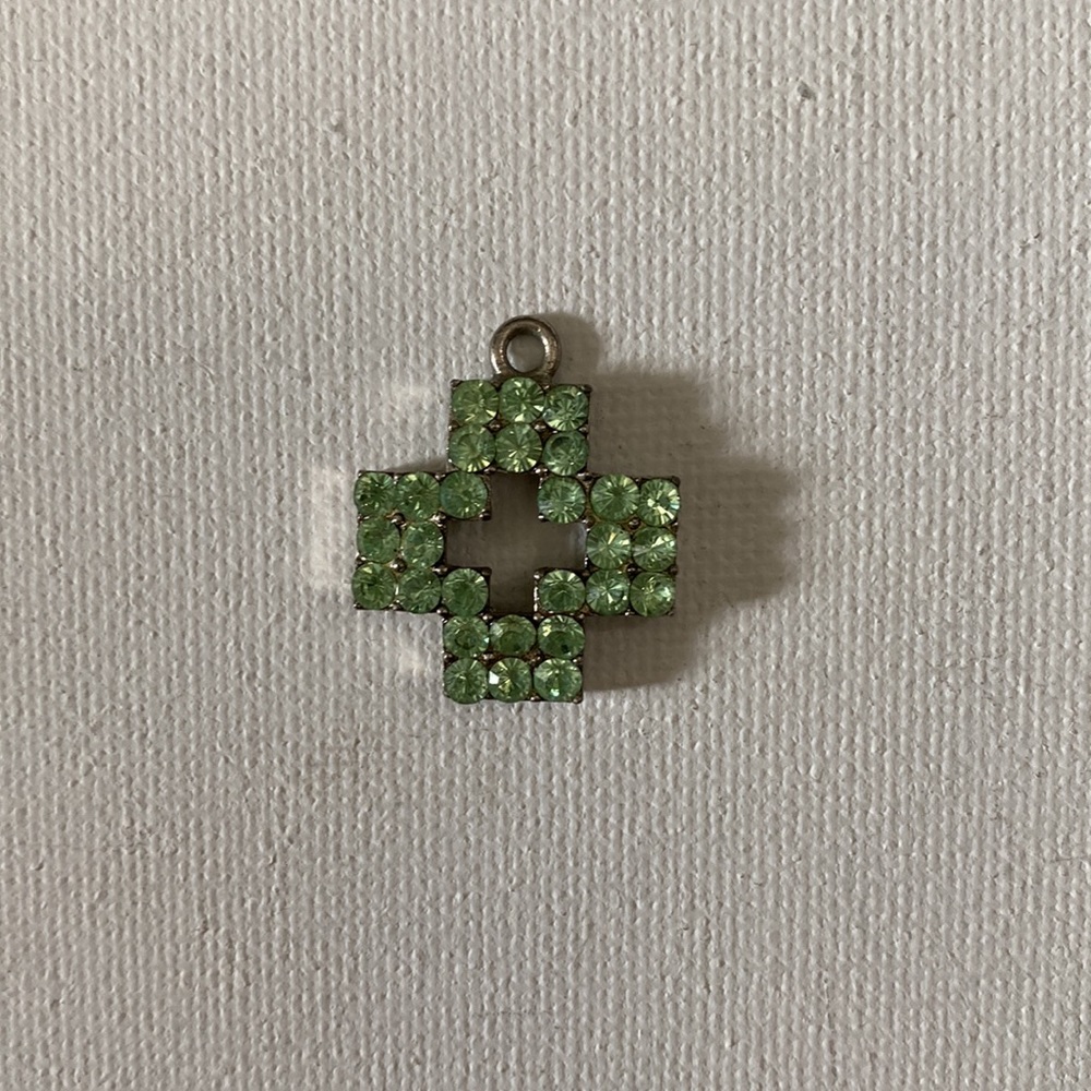 Cross charm - Picture 3 of 3